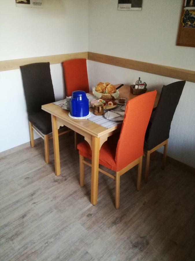 Strebersdorf Fruehstueckspension Sterr מראה חיצוני תמונה